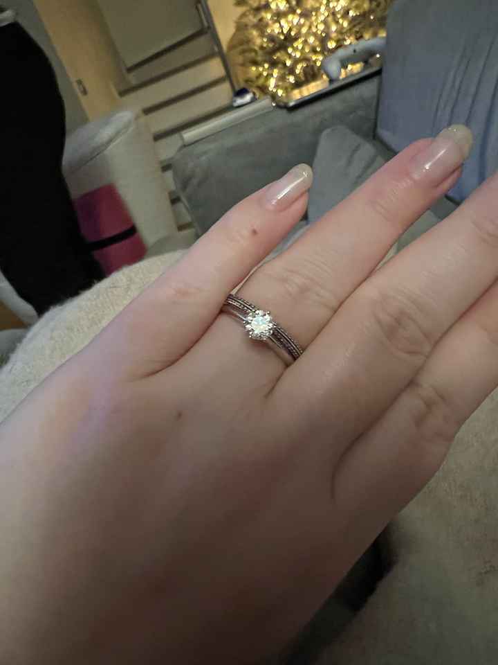 Avete ricevuto l'anello per la proposta di matrimonio?io sì più di uno😅 è per me sono stupendi. Ovvi