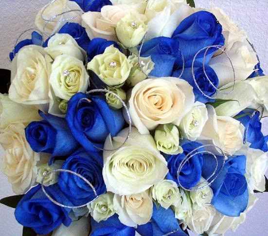 bouquet blu e bianco