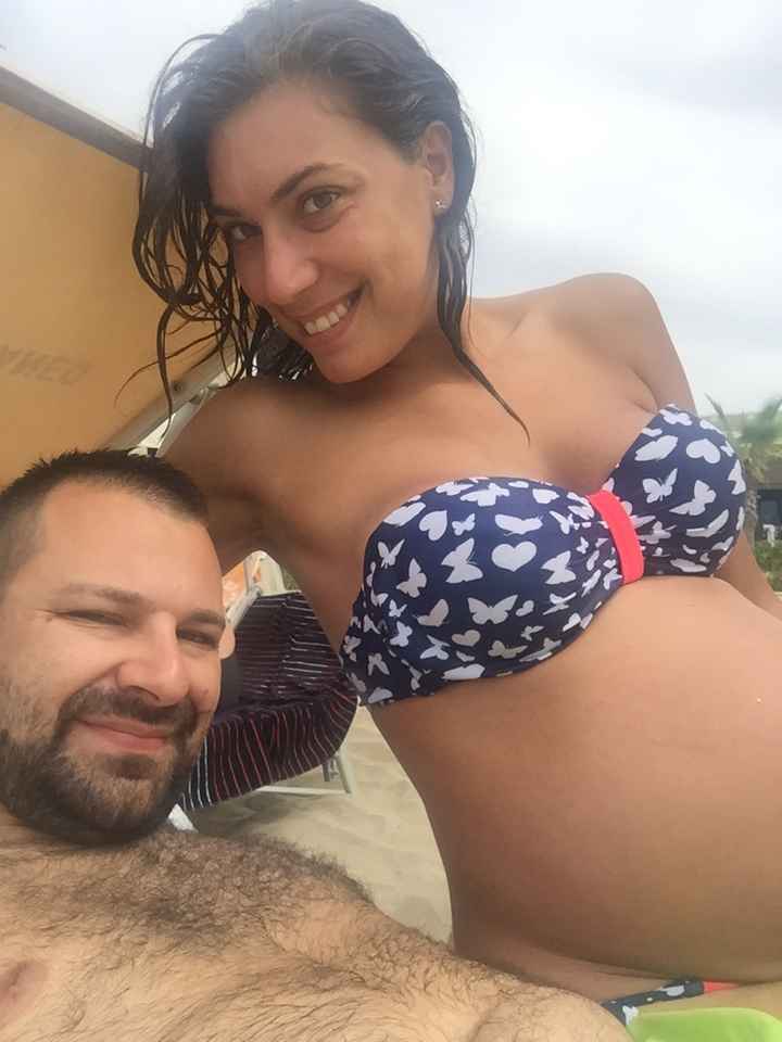 A mare col pancione...bikini o costume intero? - 2