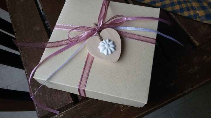 Prove di confezionamento bomboniere - 1