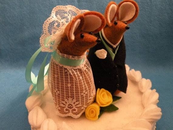 Cake topper