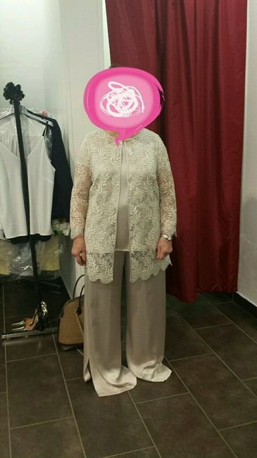 Dilemma abito della mamma, urge consiglio - 2