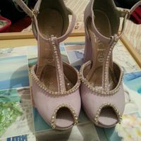 Scarpe sposa....bianche o colorate? mi fate vedere le vostre? - 1