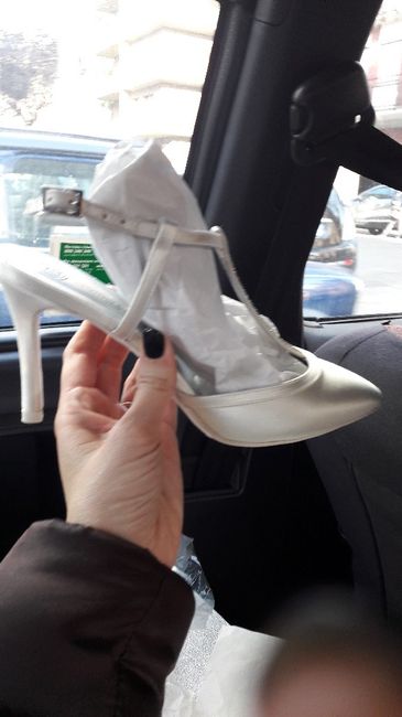 Sono fan - Scarpa sandalo o décolleté? - 1