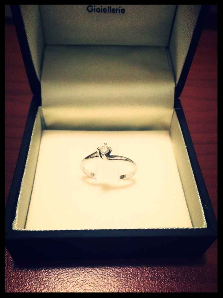 Il vostro anello di fidanzamento... - 1