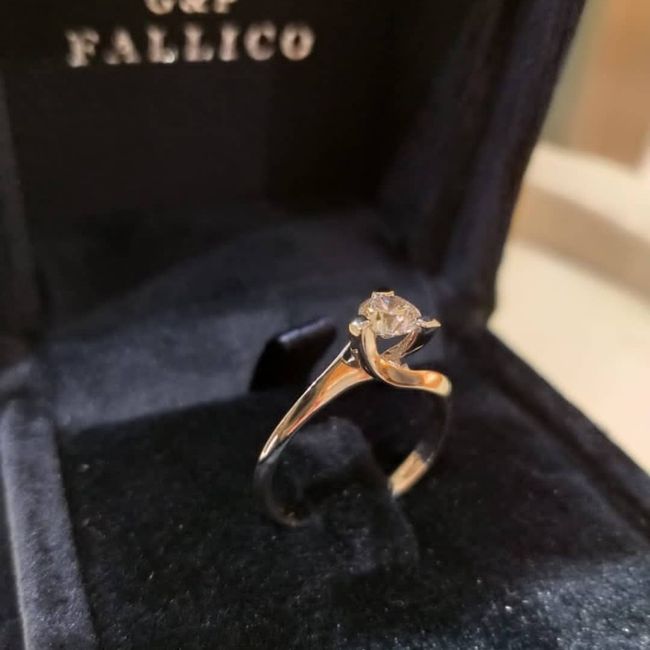 Anello di fidanzamento si o no? - 1