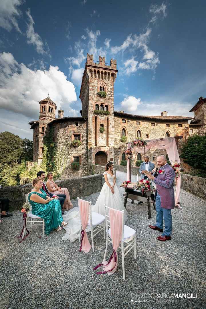 Matrimonio civile in castello vi piace come idea? Diverso dalla solita sala comunale!!😊 - 1