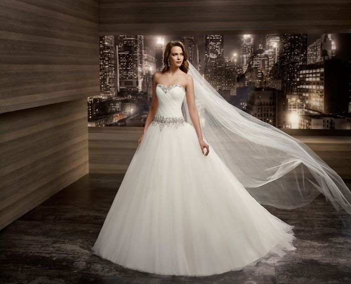 10 nicole spose ROAB16860 Romance