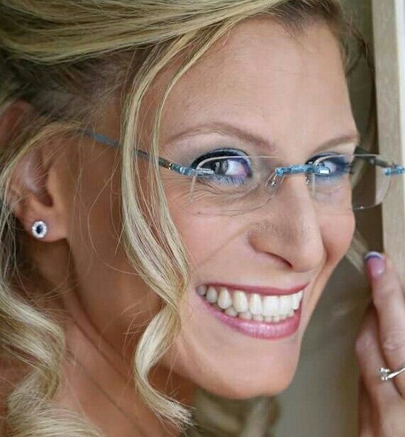 Sposa con occhiali - 1