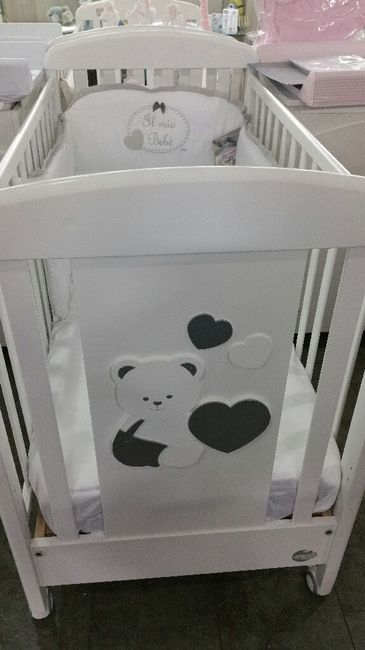 Lettino fasciatoio e culla in vimini prenotati - 1