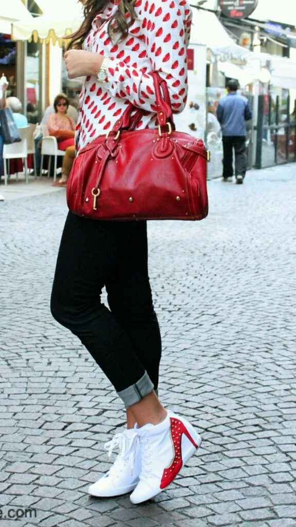 Scarpe di ricambio... spiritosissime :d - 2