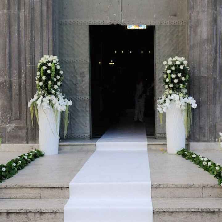 Allestimento fuori dalla chiesa - 5