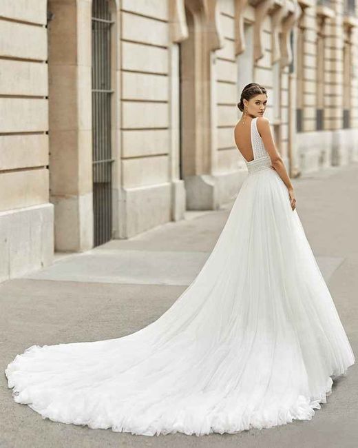 Abito con strascico: quale dei due? 1