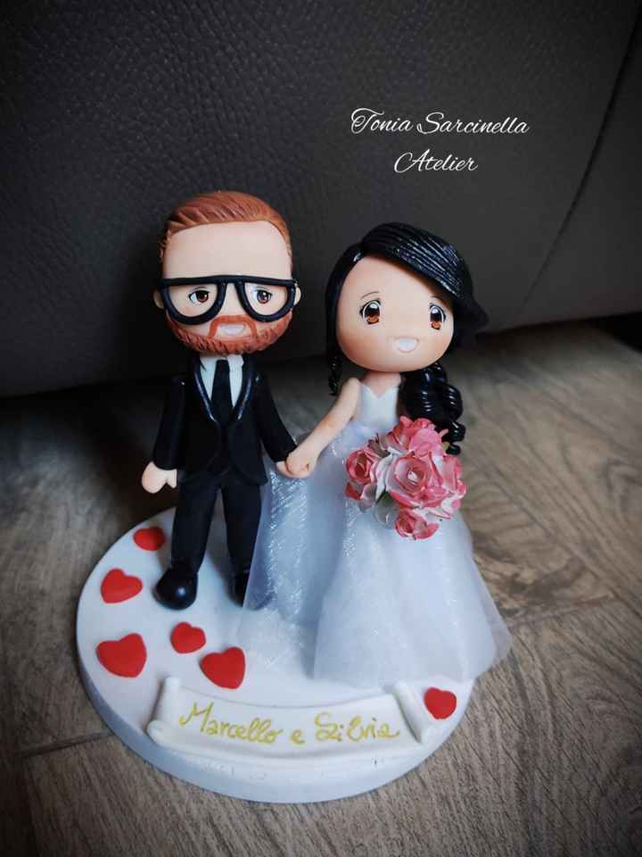 aiuto cake topper - 1