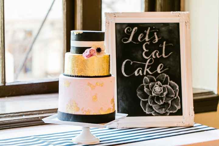 torta anemone oro nero