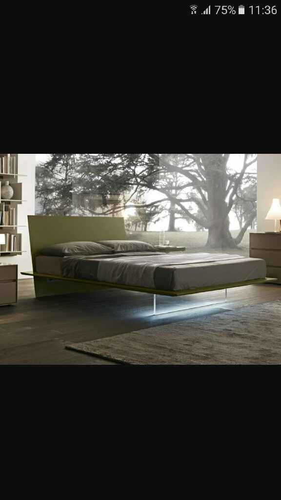  Letto in legno - 1