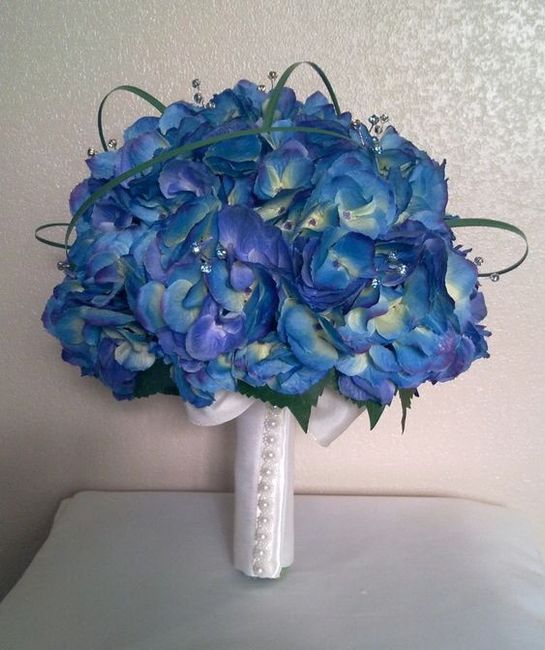 Ortensia blu come bouquet esempio 1