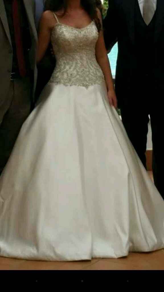 Mi fate vedere i vostri abiti? - 1