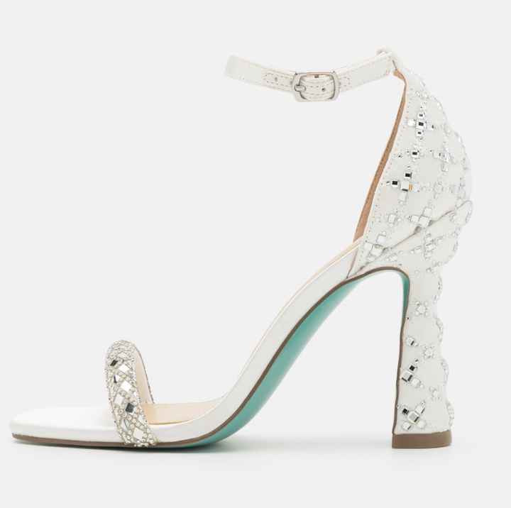 Ho preso un altro paio di scarpe🤣 - 2