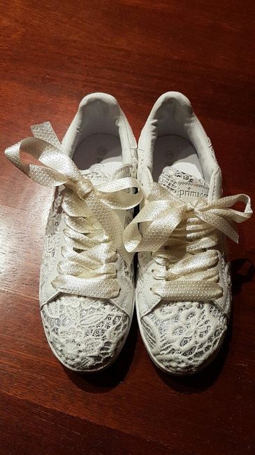 Si ok le scarpe da sposa ufficiali sono bellissime maaaa....le scarpe di ricambio ??? - 1