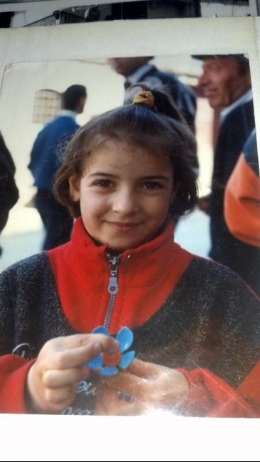 Una nostra foto da bambina e da adulta - 1