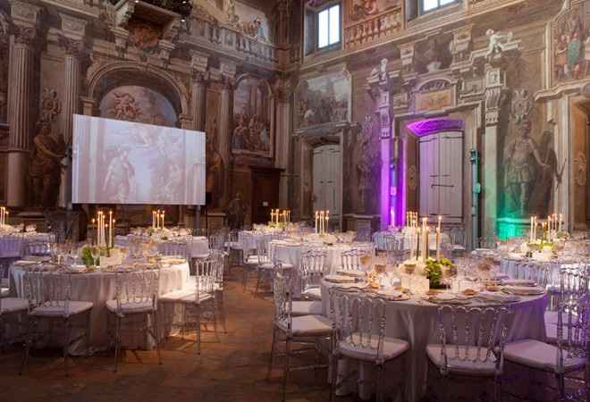 Le nostre sedie e l'effetto nella sala  (che sarà simile ma non è quella!)