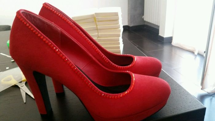 Scarpe sposa....bianche o colorate? mi fate vedere le vostre? - 1