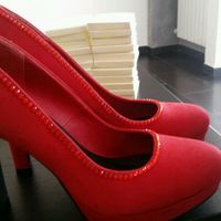 Scarpe sposa....bianche o colorate? mi fate vedere le vostre? - 1