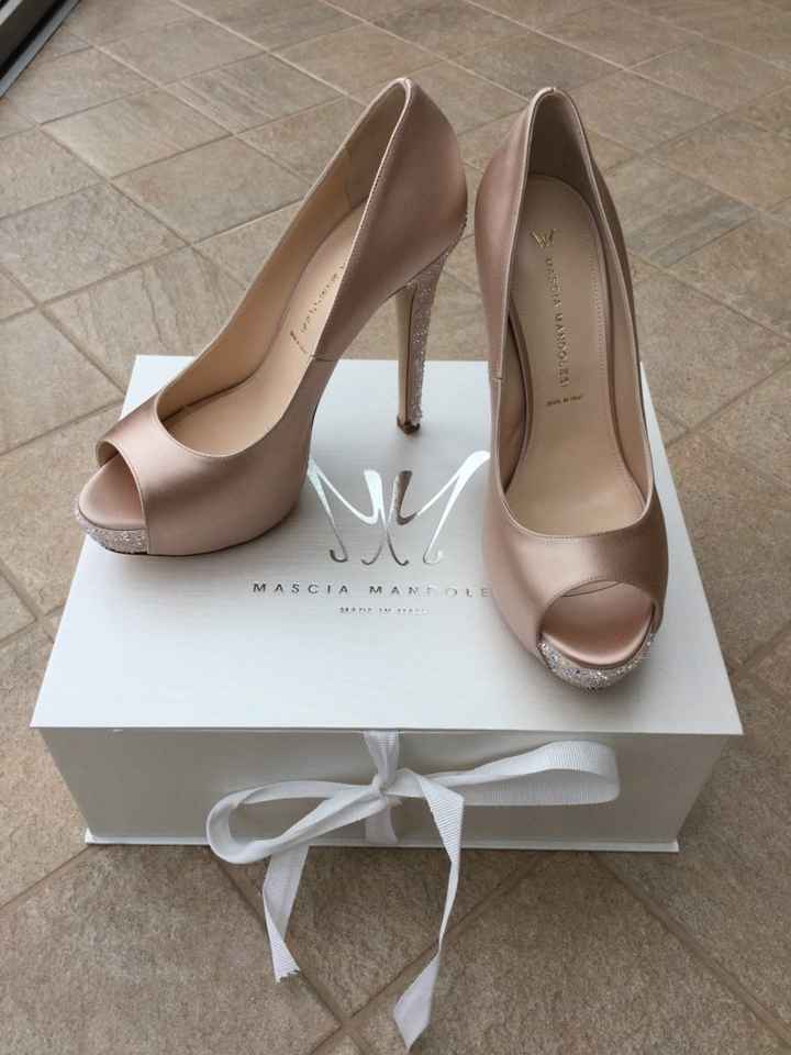 Scarpe...alla 2! - 1