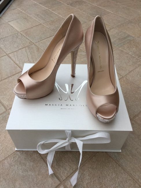 Scarpe...alla 2! - 1