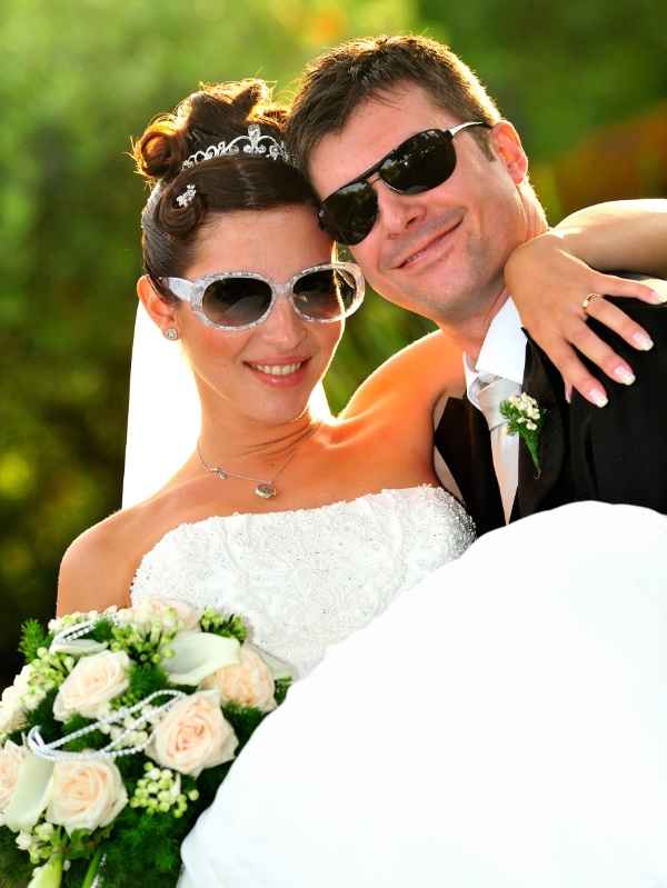 Con gli occhiali da sole