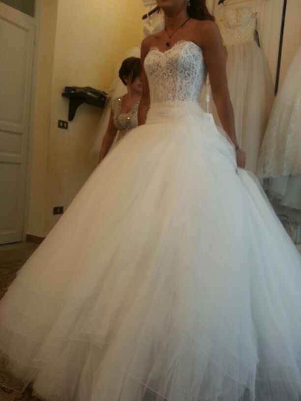 Mi fate vedere i vostri abiti? - 1