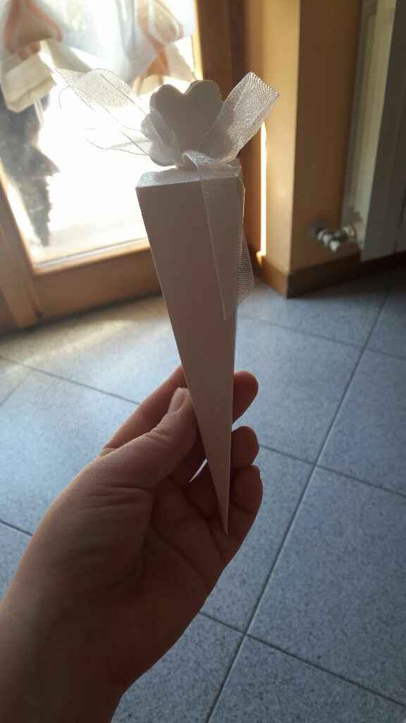 "cuscino" portafedi e coni portariso - 2