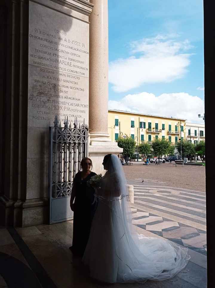 Sposine chi vi accompagnerà/ chi vi ha accompagnato all’altare?🤍🥰 - 1