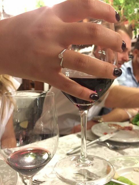 Il vostro anello di fidanzamento... - 1