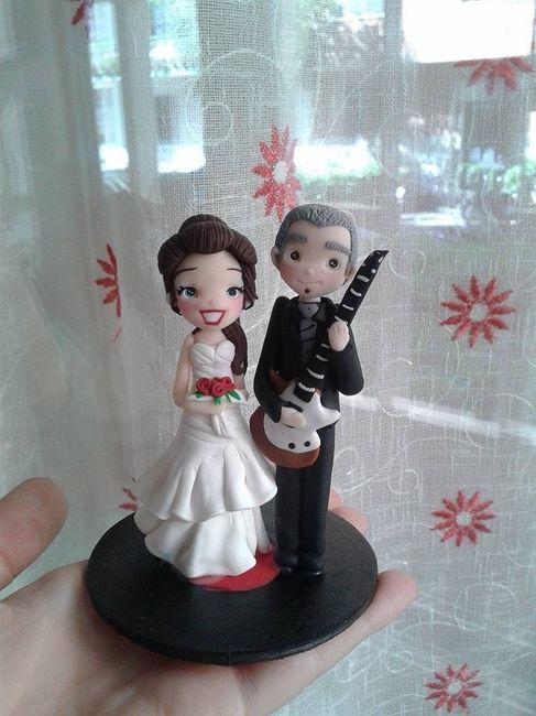 Cake topper
