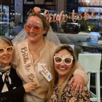 Ti aspetti un outfit di gruppo per il tuo addio al nubilato/celibato? - 1