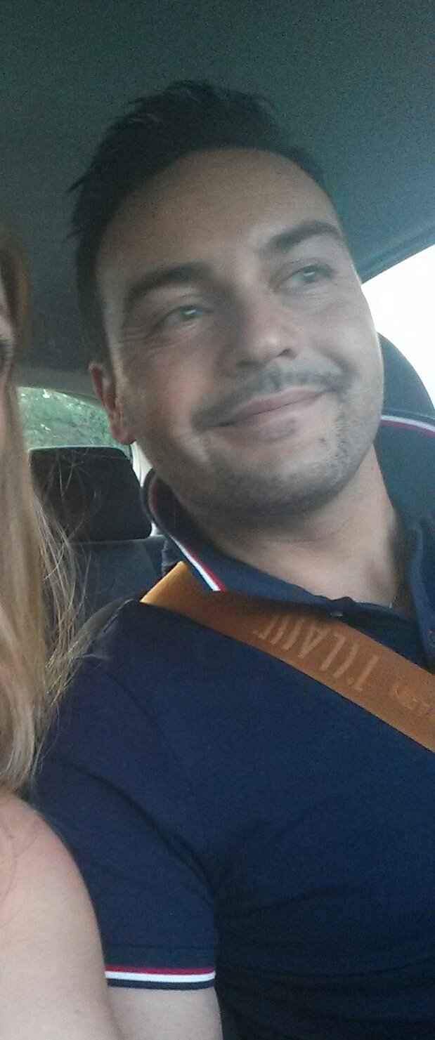 Sondaggio :) chi è il "bello"della coppia?  - 1