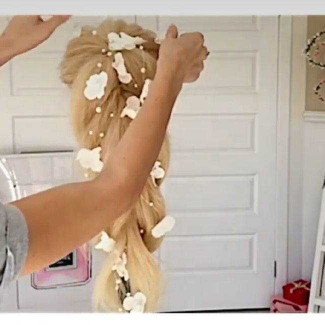 Acconciatura con i capelli sciolti - 6