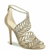 Scarpe con il tacco, basse o sneakers? - 1