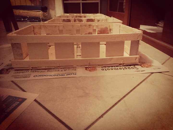 Ed eccole qua...... verniciate.....cassetta frutta porta bomboniere - 1