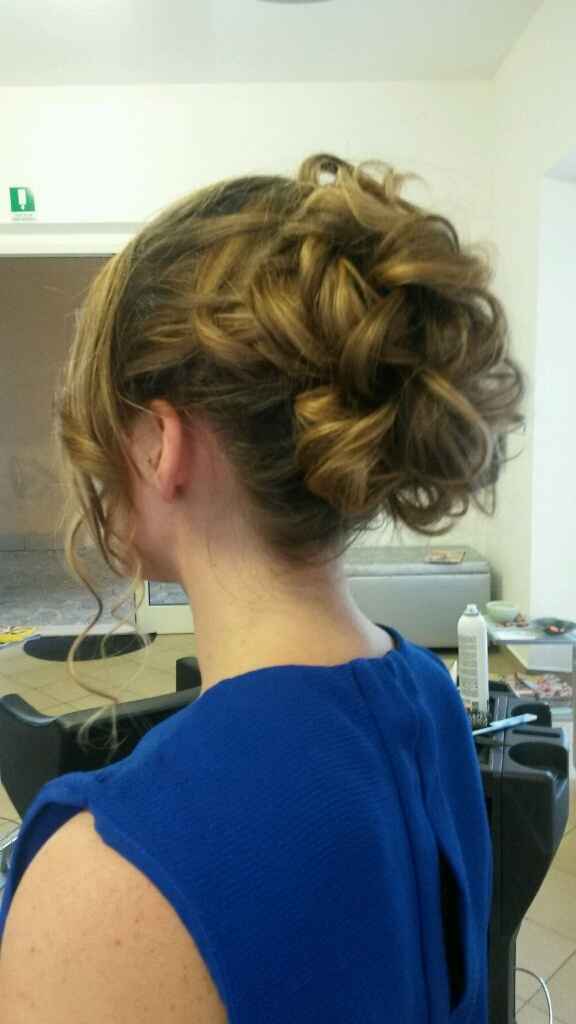 Acconciatura cercasi - 2