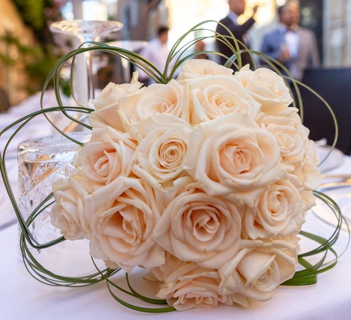 Un piccolo aiuto quante rose nel bouquet - 1