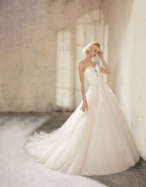 Quale tra questi abiti da sposa è simile al tuo? 1