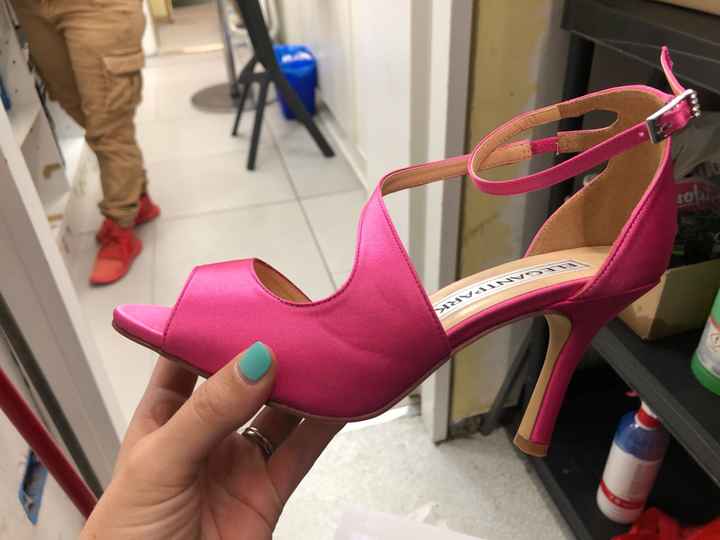 sos scarpe fucsia!! - 1