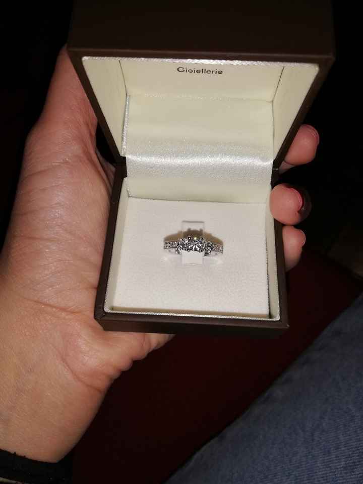 Anello di fidanzamento? - 1