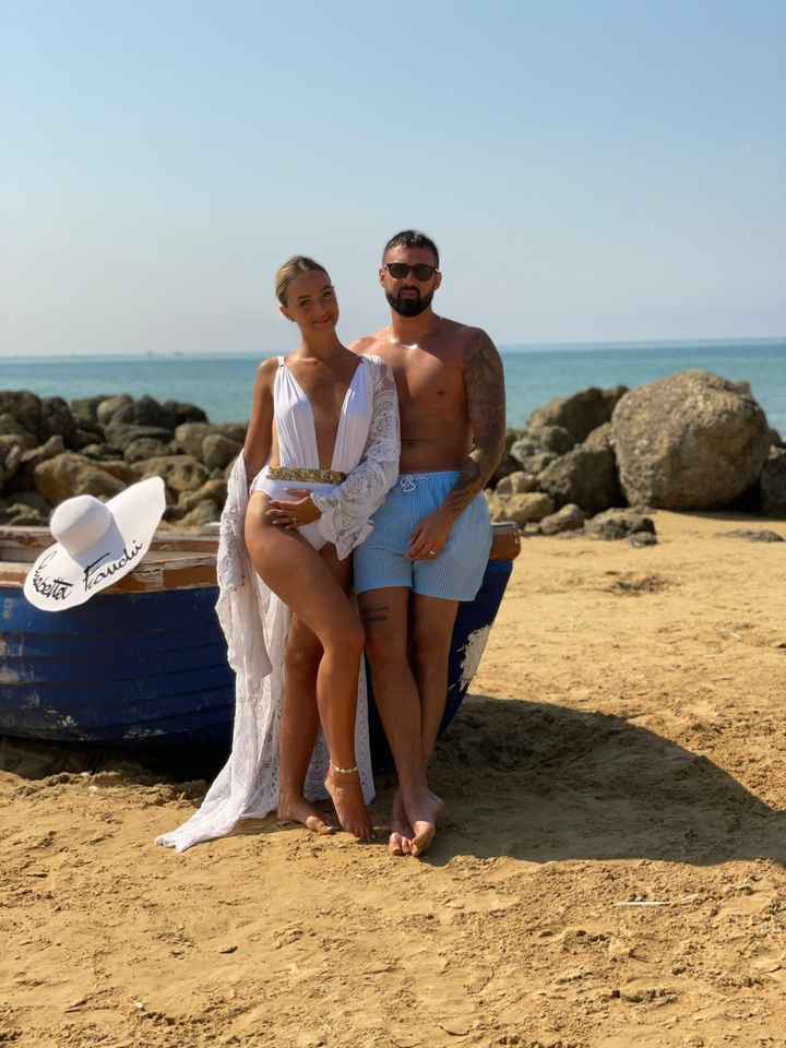 Postate una foto di voi due 👇 - 1