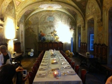 La sala per il banchetto: La Tavola del Chiostro