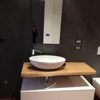 Quanto avete pagato il lavabo del bagno con annesso mobiluccio? Ed il lavatoio? - 1