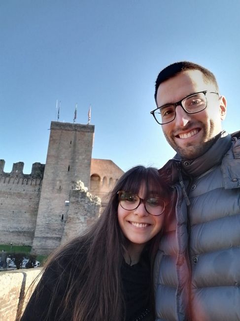 Postate una foto di voi due 👇 - 1